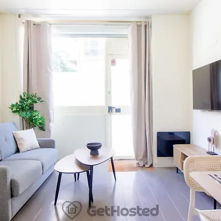 Expo - Charming - Gethosted Daire